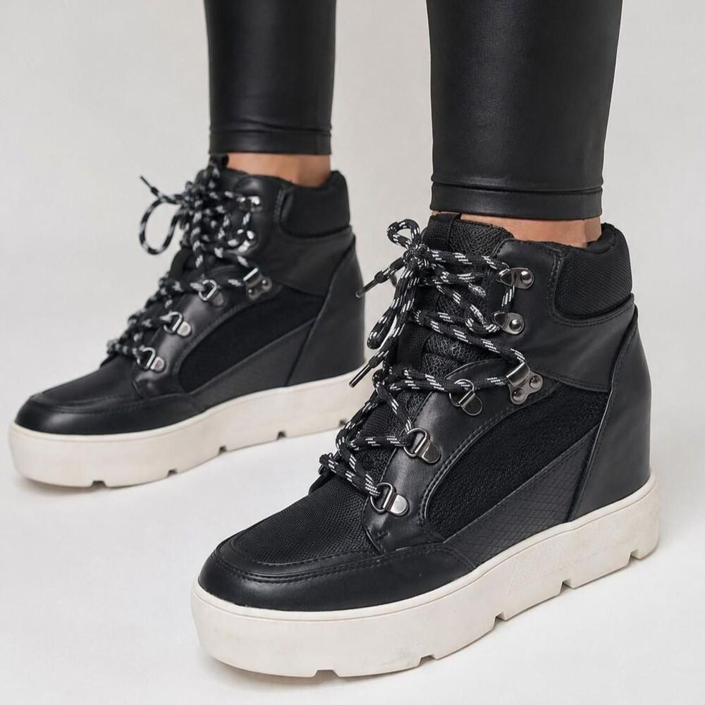 Madden Girl Women's Black and White Boots Size 10